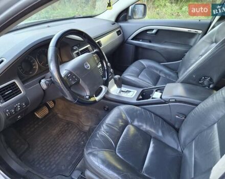 Серый Вольво ХС70, объемом двигателя 2.4 л и пробегом 181 тыс. км за 11600 $, фото 2 на Automoto.ua