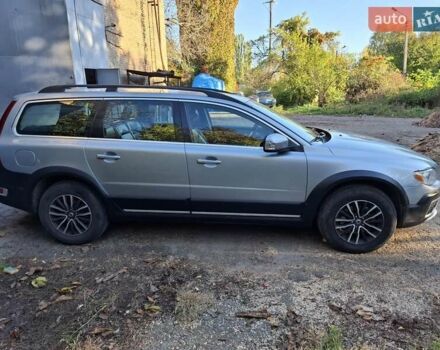 Серый Вольво ХС70, объемом двигателя 2.4 л и пробегом 181 тыс. км за 11600 $, фото 1 на Automoto.ua