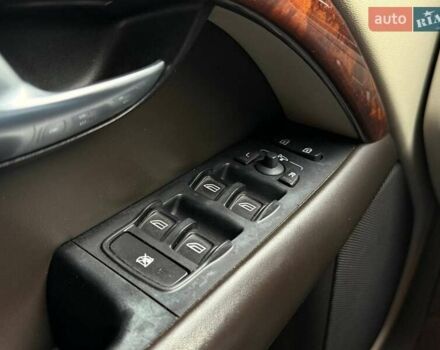 Сірий Вольво ХС70, об'ємом двигуна 3.19 л та пробігом 208 тис. км за 10490 $, фото 17 на Automoto.ua