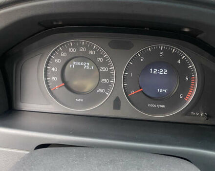 Серый Вольво ХС70, объемом двигателя 2.4 л и пробегом 356 тыс. км за 9500 $, фото 4 на Automoto.ua