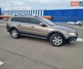 Серый Вольво ХС70, объемом двигателя 2.4 л и пробегом 283 тыс. км за 10500 $, фото 9 на Automoto.ua