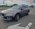 Серый Вольво ХС70, объемом двигателя 2.4 л и пробегом 283 тыс. км за 10500 $, фото 3 на Automoto.ua