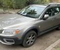 Серый Вольво ХС70, объемом двигателя 2.4 л и пробегом 300 тыс. км за 9448 $, фото 1 на Automoto.ua