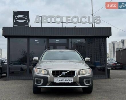 Серый Вольво ХС70, объемом двигателя 3.19 л и пробегом 208 тыс. км за 11990 $, фото 2 на Automoto.ua