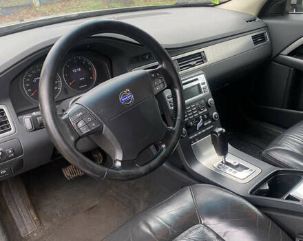 Серый Вольво ХС70, объемом двигателя 2.4 л и пробегом 356 тыс. км за 9500 $, фото 3 на Automoto.ua