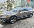 Серый Вольво ХС70, объемом двигателя 2.4 л и пробегом 205 тыс. км за 11800 $, фото 2 на Automoto.ua