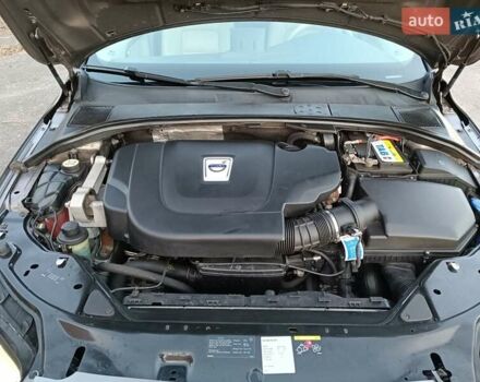 Серый Вольво ХС70, объемом двигателя 2.4 л и пробегом 251 тыс. км за 12800 $, фото 28 на Automoto.ua