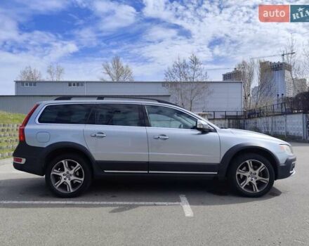 Серый Вольво ХС70, объемом двигателя 3 л и пробегом 268 тыс. км за 15200 $, фото 3 на Automoto.ua