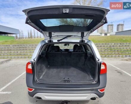 Серый Вольво ХС70, объемом двигателя 3 л и пробегом 268 тыс. км за 15200 $, фото 22 на Automoto.ua