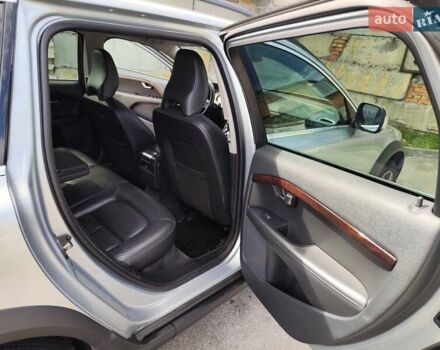 Серый Вольво ХС70, объемом двигателя 3 л и пробегом 268 тыс. км за 15200 $, фото 12 на Automoto.ua