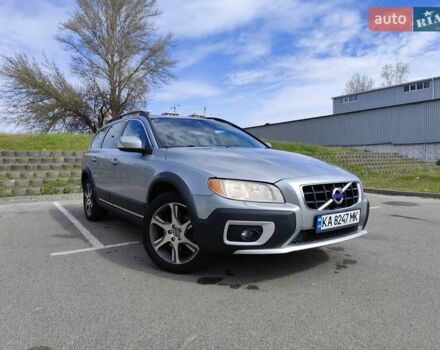 Серый Вольво ХС70, объемом двигателя 3 л и пробегом 268 тыс. км за 15200 $, фото 2 на Automoto.ua