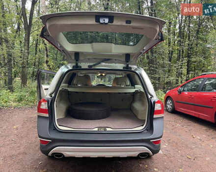 Сірий Вольво ХС70, об'ємом двигуна 3 л та пробігом 207 тис. км за 16900 $, фото 18 на Automoto.ua