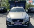 Серый Вольво ХС70, объемом двигателя 1.97 л и пробегом 131 тыс. км за 17400 $, фото 1 на Automoto.ua
