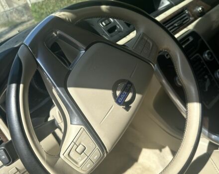 Сірий Вольво ХС70, об'ємом двигуна 2 л та пробігом 130 тис. км за 16500 $, фото 3 на Automoto.ua