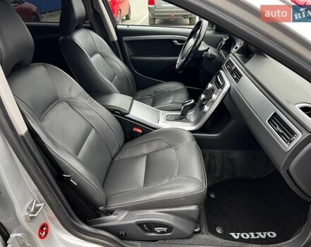 Сірий Вольво ХС70, об'ємом двигуна 2.4 л та пробігом 240 тис. км за 19700 $, фото 7 на Automoto.ua