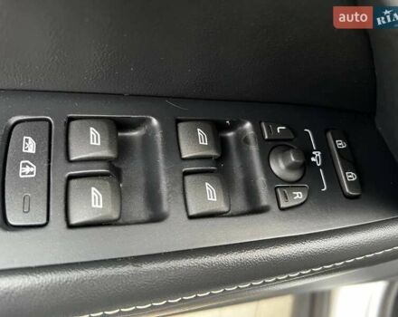 Сірий Вольво ХС70, об'ємом двигуна 2.4 л та пробігом 240 тис. км за 19700 $, фото 14 на Automoto.ua