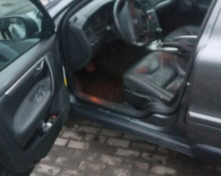 Серый Вольво ХС70, объемом двигателя 2.4 л и пробегом 423 тыс. км за 5300 $, фото 6 на Automoto.ua