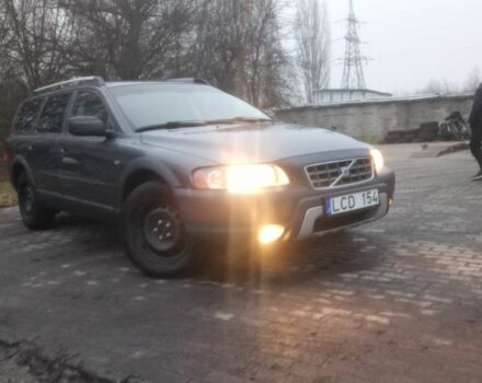 Серый Вольво ХС70, объемом двигателя 2.4 л и пробегом 423 тыс. км за 5300 $, фото 3 на Automoto.ua