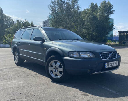 Серый Вольво ХС70, объемом двигателя 2.44 л и пробегом 350 тыс. км за 6000 $, фото 1 на Automoto.ua
