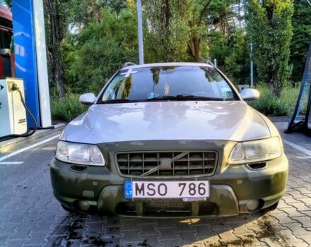 Сірий Вольво ХС70, об'ємом двигуна 2 л та пробігом 400 тис. км за 2808 $, фото 1 на Automoto.ua