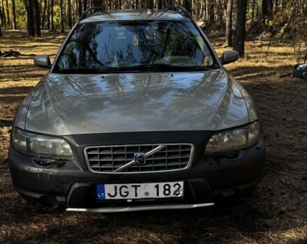 Серый Вольво ХС70, объемом двигателя 2.4 л и пробегом 500 тыс. км за 3613 $, фото 1 на Automoto.ua