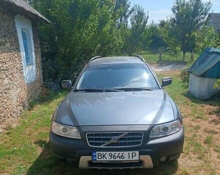 Сірий Вольво ХС70, об'ємом двигуна 2.4 л та пробігом 403 тис. км за 7999 $, фото 1 на Automoto.ua
