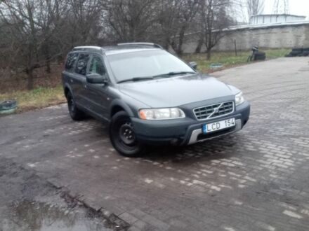 Серый Вольво ХС70, объемом двигателя 2.4 л и пробегом 423 тыс. км за 5300 $, фото 1 на Automoto.ua