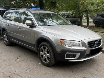 Серый Вольво ХС70, объемом двигателя 2.4 л и пробегом 300 тыс. км за 8778 $, фото 1 на Automoto.ua