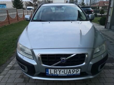 Серый Вольво ХС70, объемом двигателя 2.4 л и пробегом 230 тыс. км за 4112 $, фото 1 на Automoto.ua
