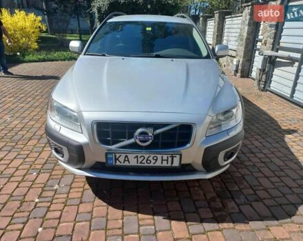 Серый Вольво ХС70, объемом двигателя 2.4 л и пробегом 420 тыс. км за 10700 $, фото 1 на Automoto.ua