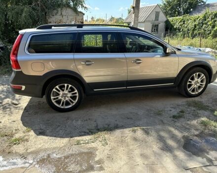 Серый Вольво ХС70, объемом двигателя 2 л и пробегом 130 тыс. км за 16500 $, фото 1 на Automoto.ua