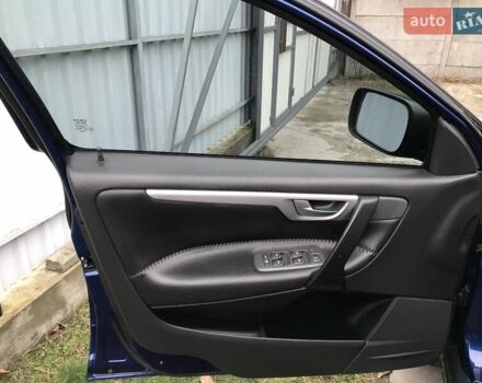 Синий Вольво ХС70, объемом двигателя 2.4 л и пробегом 220 тыс. км за 10000 $, фото 10 на Automoto.ua