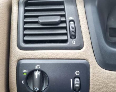 Синий Вольво ХС70, объемом двигателя 2.4 л и пробегом 330 тыс. км за 11499 $, фото 19 на Automoto.ua