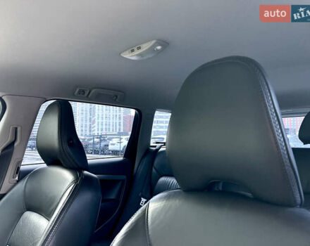 Синій Вольво ХС70, об'ємом двигуна 2.4 л та пробігом 143 тис. км за 18500 $, фото 30 на Automoto.ua