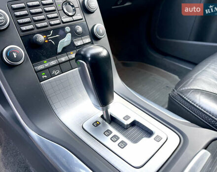 Синій Вольво ХС70, об'ємом двигуна 2.4 л та пробігом 143 тис. км за 18500 $, фото 7 на Automoto.ua