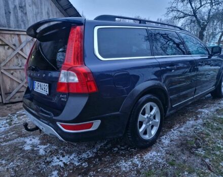 Синий Вольво ХС70, объемом двигателя 2.4 л и пробегом 248 тыс. км за 7900 $, фото 2 на Automoto.ua