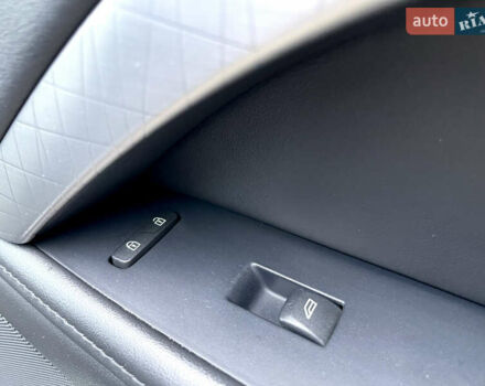 Синій Вольво ХС70, об'ємом двигуна 2.4 л та пробігом 143 тис. км за 18500 $, фото 42 на Automoto.ua