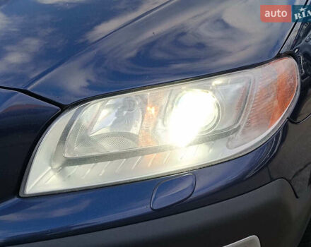 Синий Вольво ХС70, объемом двигателя 2.4 л и пробегом 264 тыс. км за 15990 $, фото 4 на Automoto.ua