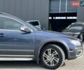 Синій Вольво ХС70, об'ємом двигуна 2.4 л та пробігом 310 тис. км за 13790 $, фото 3 на Automoto.ua