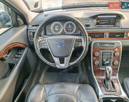 Синий Вольво ХС70, объемом двигателя 2.4 л и пробегом 264 тыс. км за 15990 $, фото 13 на Automoto.ua