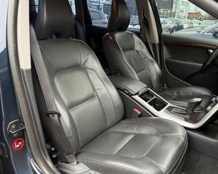 Синій Вольво ХС70, об'ємом двигуна 2.4 л та пробігом 202 тис. км за 16700 $, фото 34 на Automoto.ua