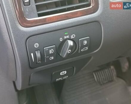 Синий Вольво ХС70, объемом двигателя 2.4 л и пробегом 264 тыс. км за 15990 $, фото 21 на Automoto.ua