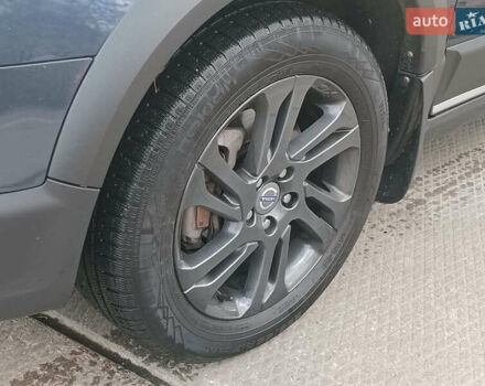 Синий Вольво ХС70, объемом двигателя 2.4 л и пробегом 264 тыс. км за 15990 $, фото 5 на Automoto.ua