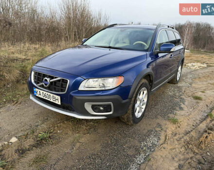 Синий Вольво ХС70, объемом двигателя 2.4 л и пробегом 325 тыс. км за 10500 $, фото 1 на Automoto.ua