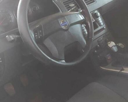 Белый Вольво ХС90, объемом двигателя 2.4 л и пробегом 350 тыс. км за 9000 $, фото 5 на Automoto.ua