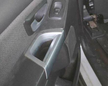 Белый Вольво ХС90, объемом двигателя 2.4 л и пробегом 350 тыс. км за 9000 $, фото 9 на Automoto.ua