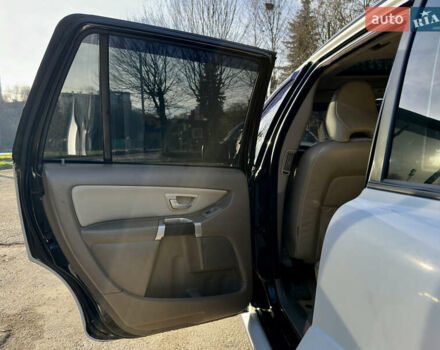 Белый Вольво ХС90, объемом двигателя 2.4 л и пробегом 370 тыс. км за 8600 $, фото 18 на Automoto.ua