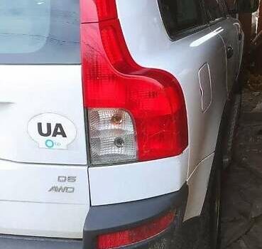 Білий Вольво ХС90, об'ємом двигуна 2.4 л та пробігом 350 тис. км за 9000 $, фото 12 на Automoto.ua