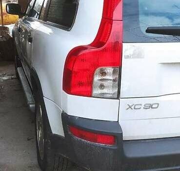 Білий Вольво ХС90, об'ємом двигуна 2.4 л та пробігом 350 тис. км за 9000 $, фото 18 на Automoto.ua