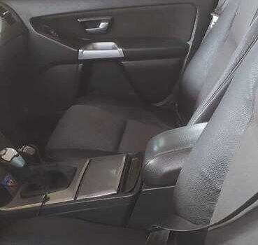 Білий Вольво ХС90, об'ємом двигуна 2.4 л та пробігом 350 тис. км за 9000 $, фото 3 на Automoto.ua